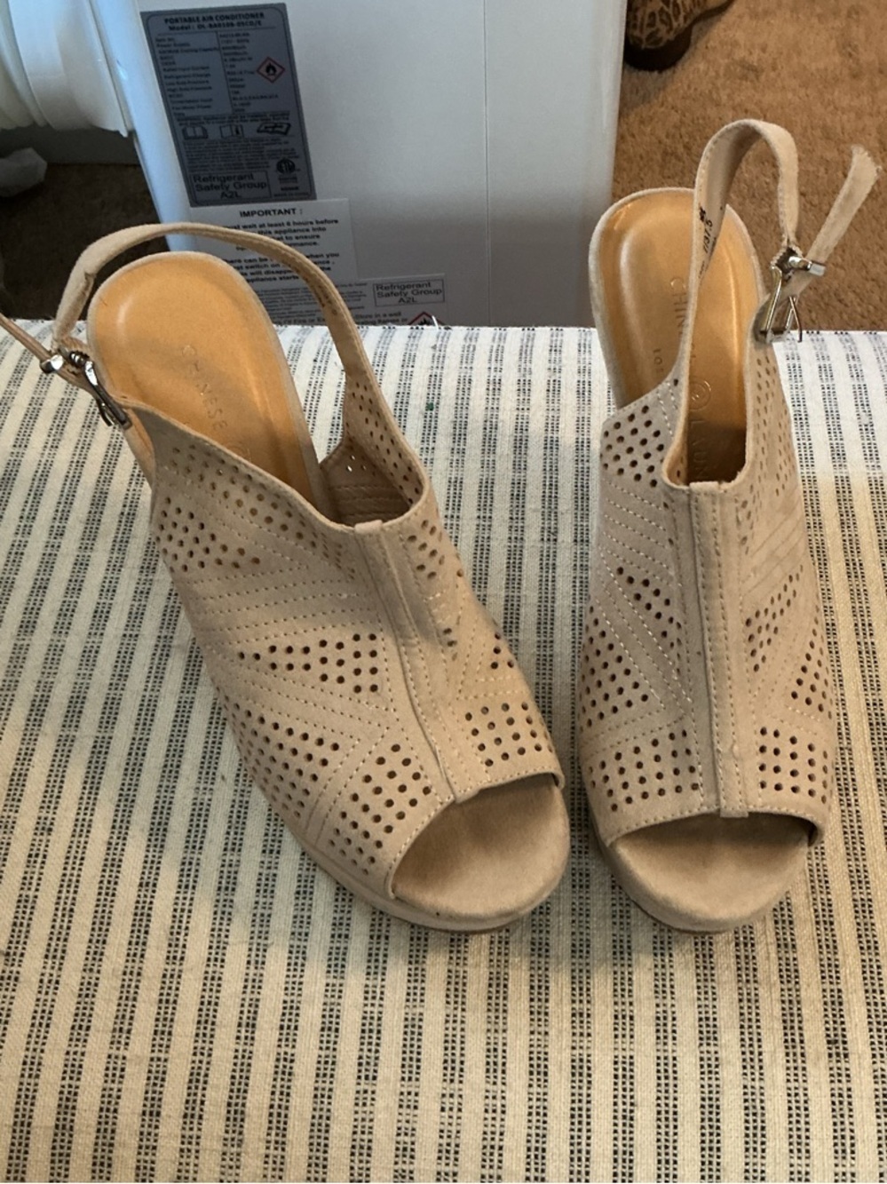 🌸Chinese Laundry Beige Perforated Suede Wedge Slingback Heels